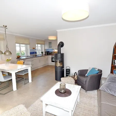 Doppelhaushaelfte Auszeitmeer בית נופש *